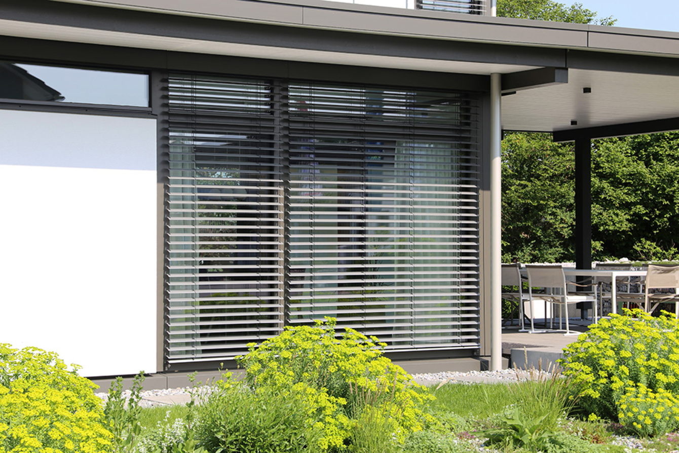 Rollladen&shy;steuerung bei SES Solar-, Elektro- und Sanitärtechnik GmbH in Magdeburg