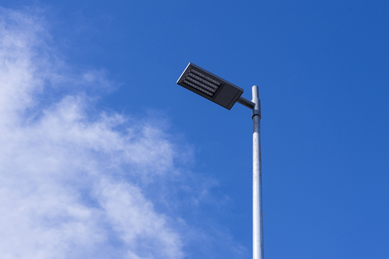 LED-Straßen&shy;beleuchtung bei SES Solar-, Elektro- und Sanitärtechnik GmbH in Magdeburg